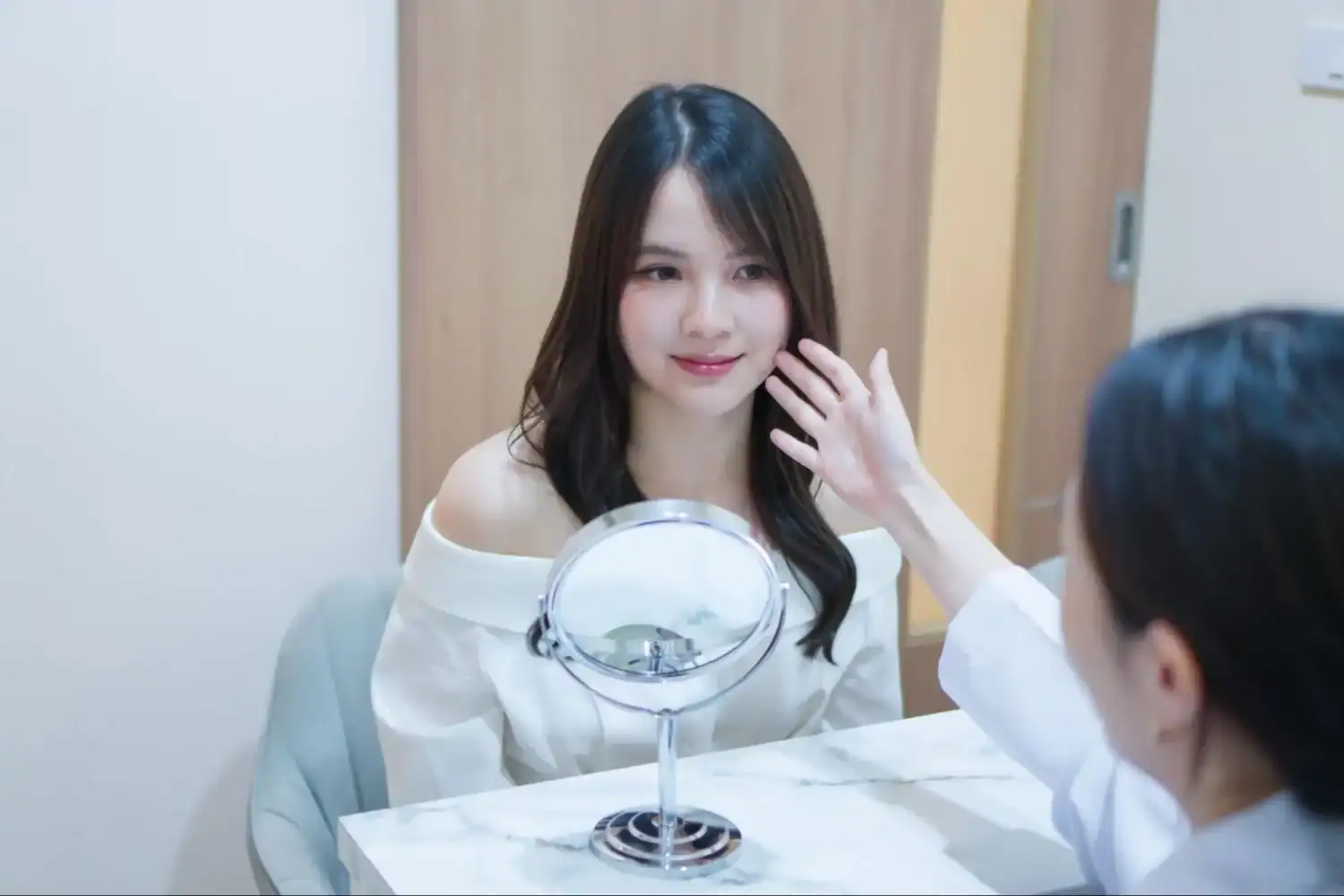 หน้าเบี้ยวเกิดจากอะไร